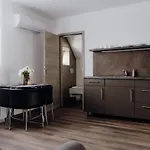 Nyirfa Apartment
