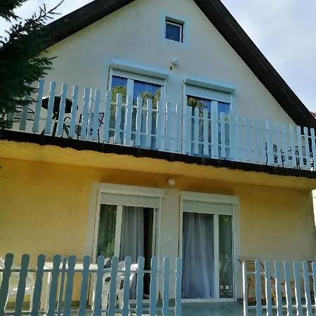 Apartment Nyirfa *