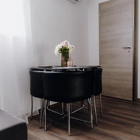 Nyirfa * فونيارتْسفاشغ