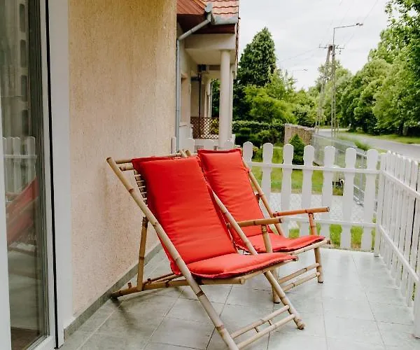 Nyirfa Appartement *