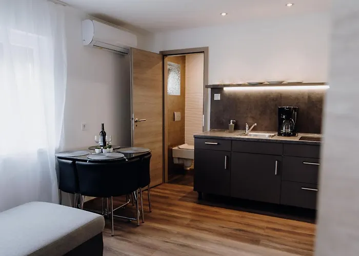 Nyirfa Appartement *