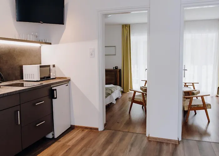 Nyirfa פוניארצוושהג'